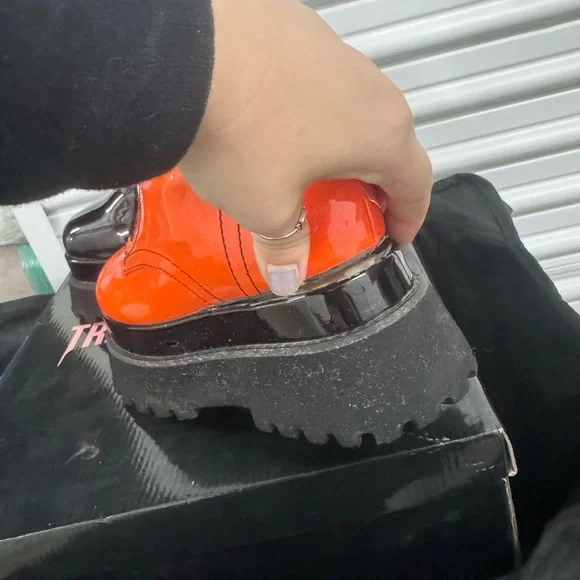 COLOR ME HAUNTED MISMATCHED BOOTS (damaged, photo shown) - Picture 5 of 11